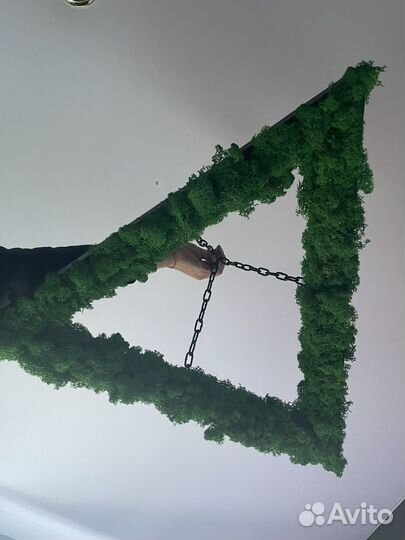 Люстра из мха