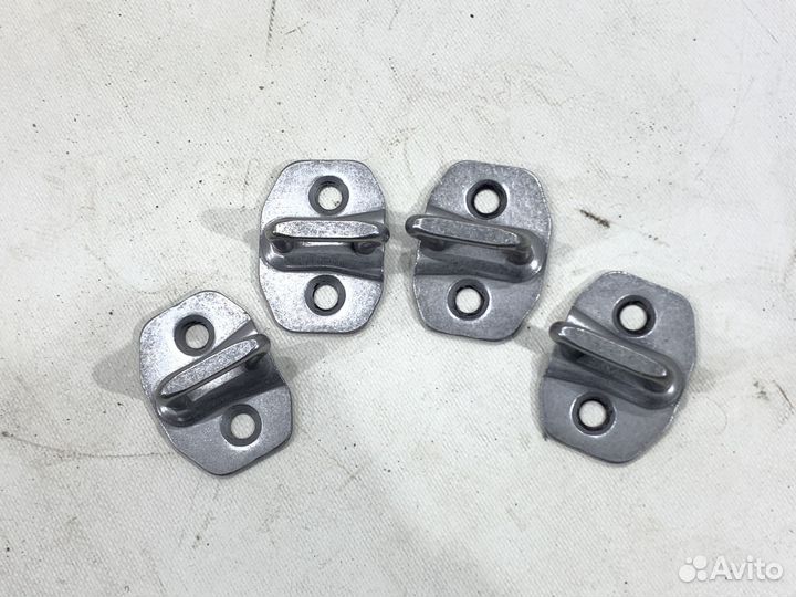 Скоба замка двери Mercedes E class W213