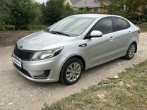 Kia Rio 1.4 MT, 2014, 175 000 км, с пробегом, цена 690 000 руб.