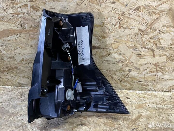 Фонарь задний левый Lexus GX II