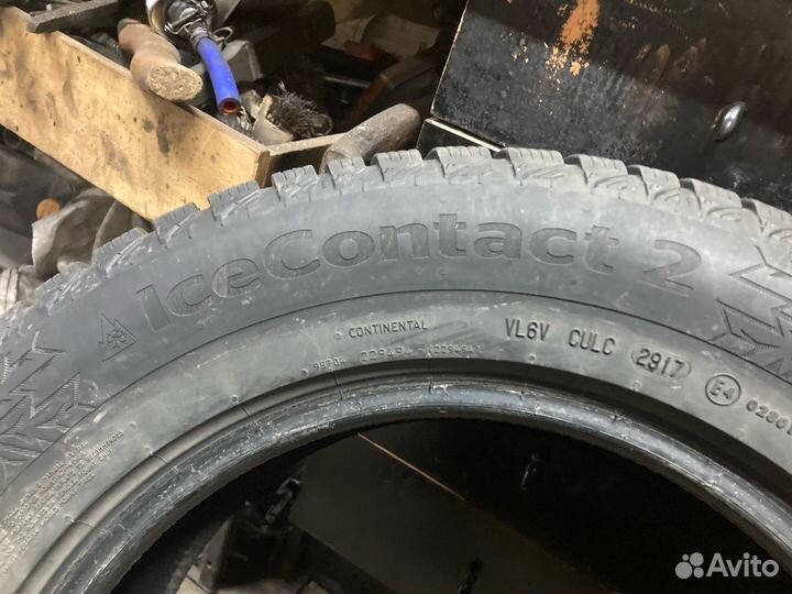 Continental IceContact 2 SUV 215/65 R16