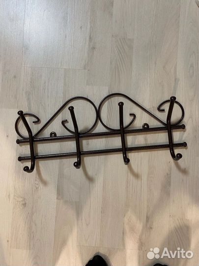 Вешалка настенная