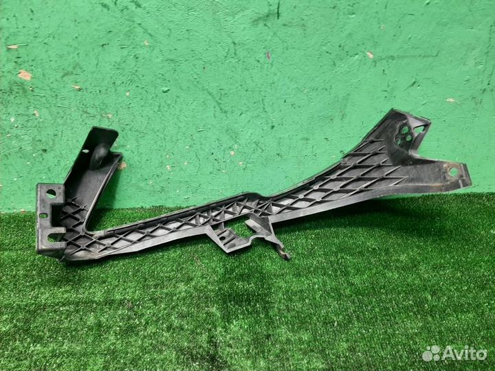 Кронштейн фары правой Subaru Legacy/ Outback BM/B