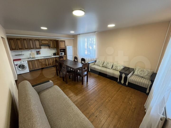2-к. квартира, 70 м², 2/3 эт.