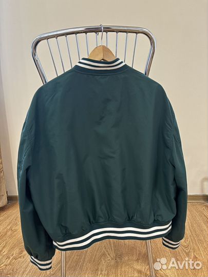 Бомбер женский утепленный размер M