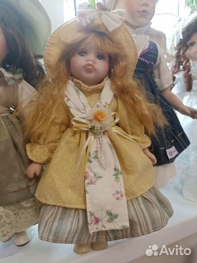 Кукла фарфоровая коллекционная