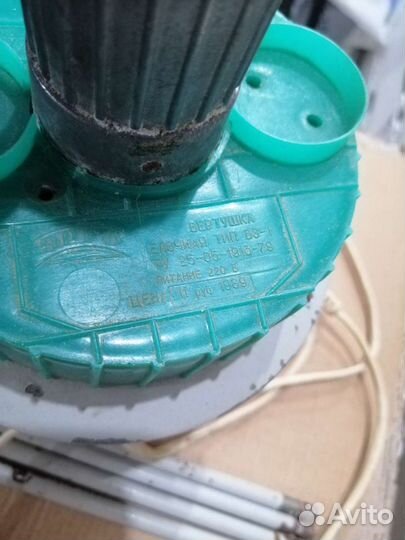 Подставка-вертушка елочная