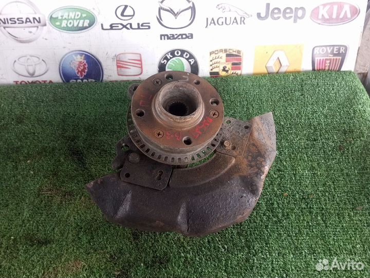 Кулак поворотный передний левый VW Passat B3 G60