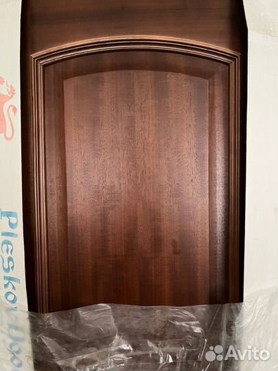 Дверь входная дерево дсп. (2м на 700см)