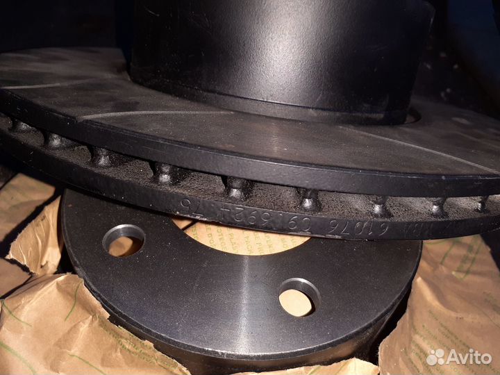 Бмв е39 тормозной диск передний brembo