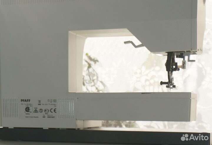 Швейная машина Pfaff Quilt 2048