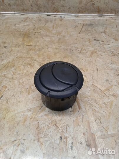 Дефлектор воздушный Renault Logan