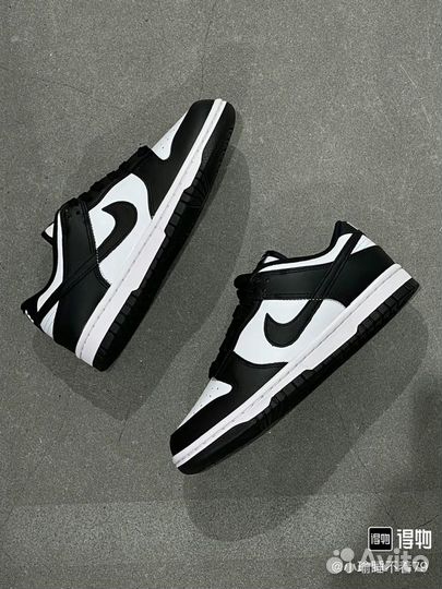 Nike dunk low retro white black