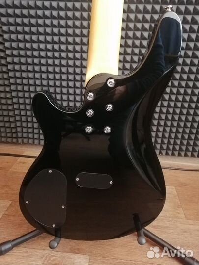 Бас-гитара Schecter Omen-5 BLK. Diamond Series