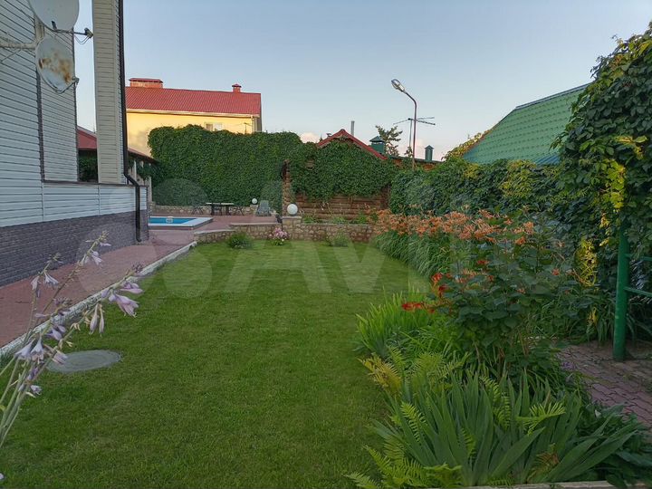 Дом 400 м² на участке 19 сот.