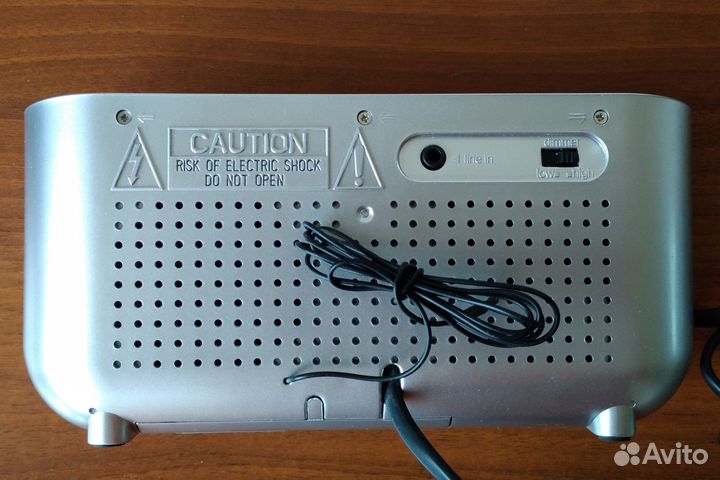 Радиочасы Vitek VT-6600 BK (радио часы будильник)