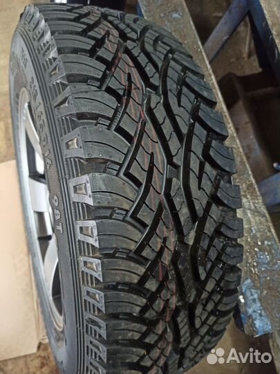 Continental ContiCrossContact AT 215/65 R16