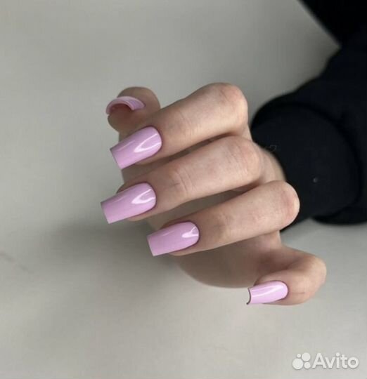 Модель на маникюр