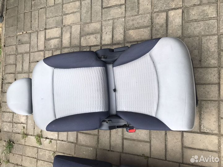 Комплект сидений Mitsubishi Colt