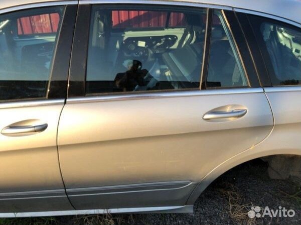 Дверь Mercedes R-Class W251 272.967 2006