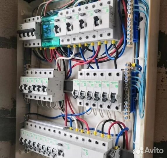 Услуги электрика Сантехник Мастер на час