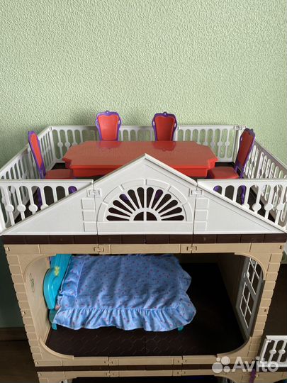 Большой домик для кукол