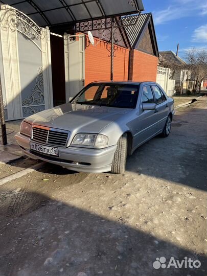 Сиденья w 202