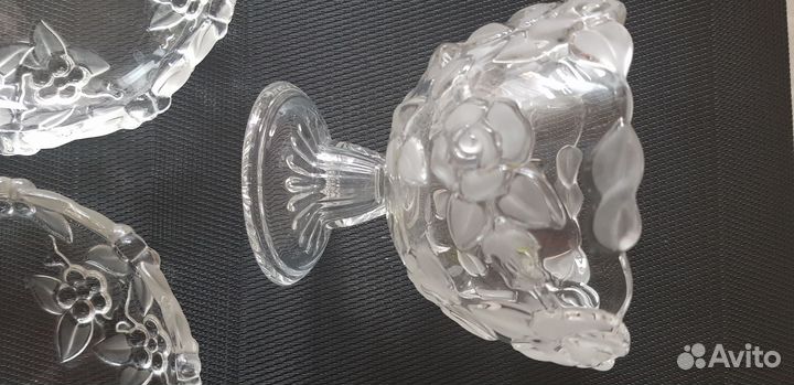 Ваза на ножке и 3 плоских вазочки Walther-Glas