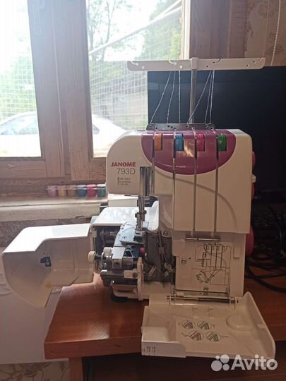 Оверлок janome 793D