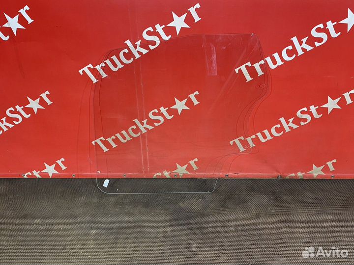 Стекло двери правой Volvo FH