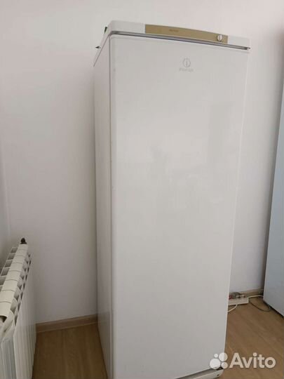 Морозильная камера Indesit