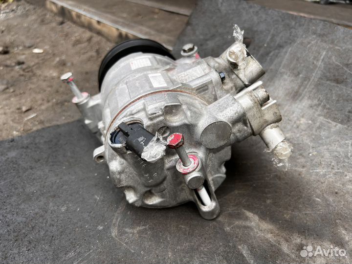 Компрессор кондиционера VAG 1K0820859N