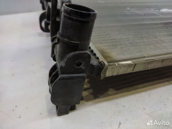 Радиатор охлаждения Renault Logan 2 2014