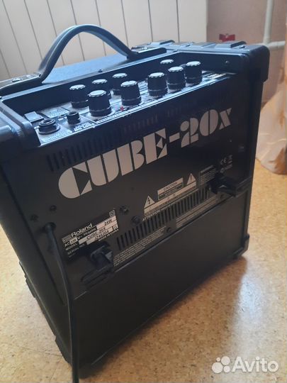 Электрогитара с комбоусилителем