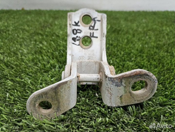 Петля двери верхняя передняя правая Lifan Murman