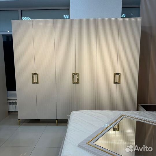 Спальный гарнитур Измир