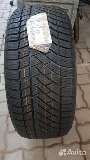 Continental ContiVikingContact 6 255/50 R19