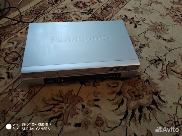 Видеомагнитофон panasonic+ кассеты