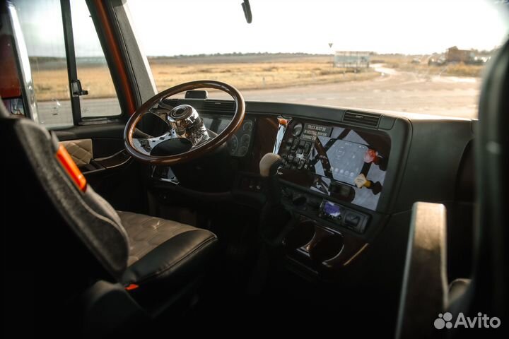 Freightliner Columbia, 2003