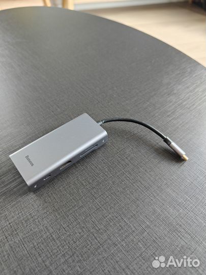 Baseus 8 Ports USB-C Hub hdmi + VGA UC130