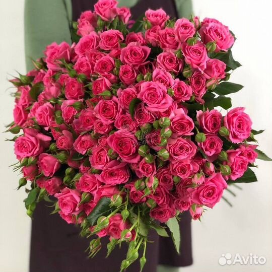 Кустовые розы букет