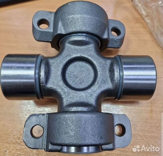 Крестовина кардана