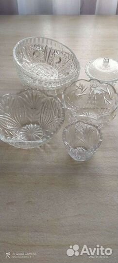 Салатники, рюмки, фужеры, ваза