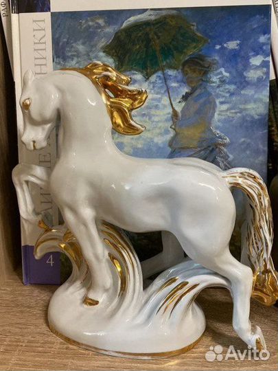 Златогривый конь лфз