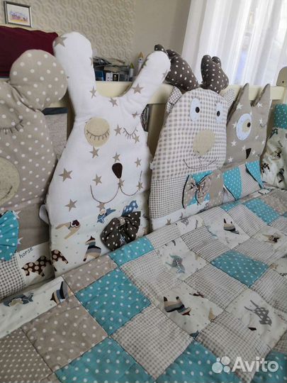 Бортики, покрывало и кармашек в детскую кроватку