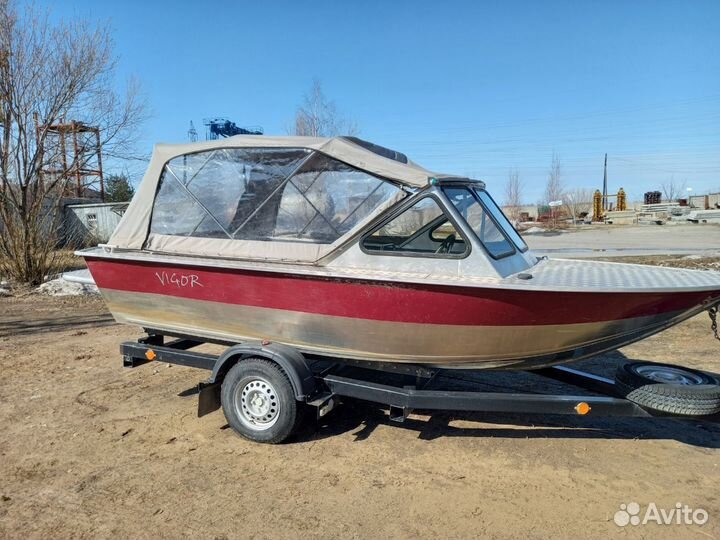 Катер водометный Vigor 540 Closed Bow