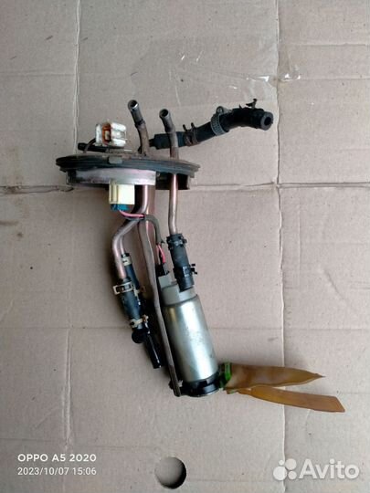 Топливный насос в сборе Mazda Xedos 9