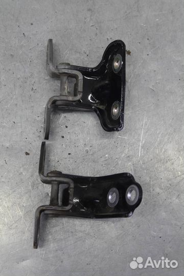 Петли двери задней правой Hyundai-KIA solaris 2