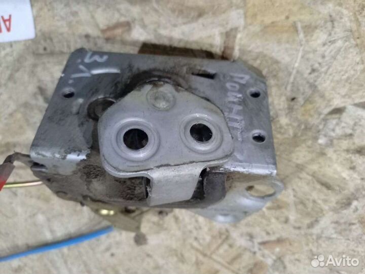 Замок двери Volkswagen Pointer