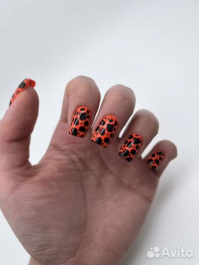 Маникюр педикюр